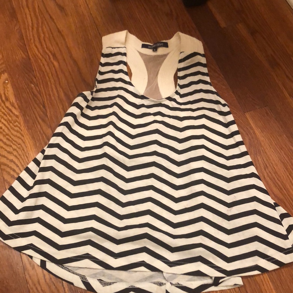Ocean drive tank nautical